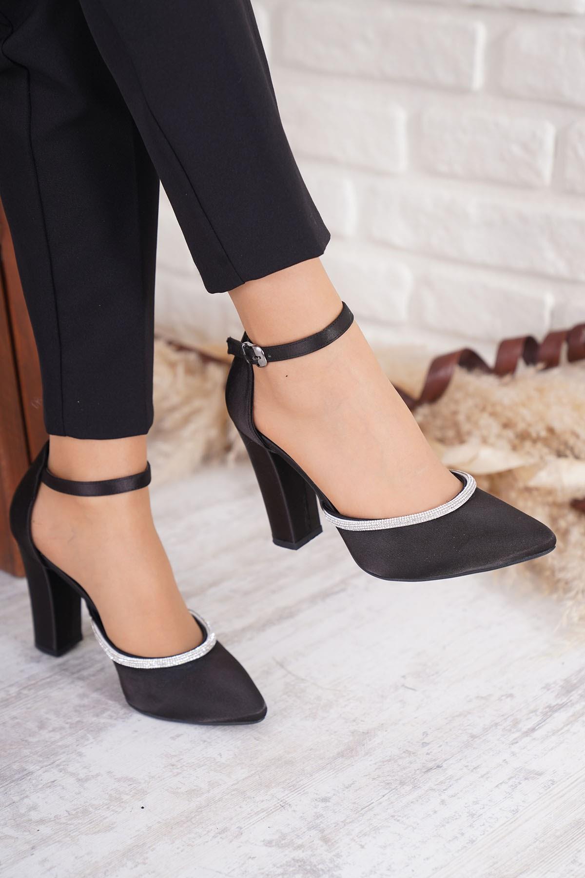 Miu Şerit Taş Karnıyarık Kadın Topuklu Ayakkabı Siyah Saten