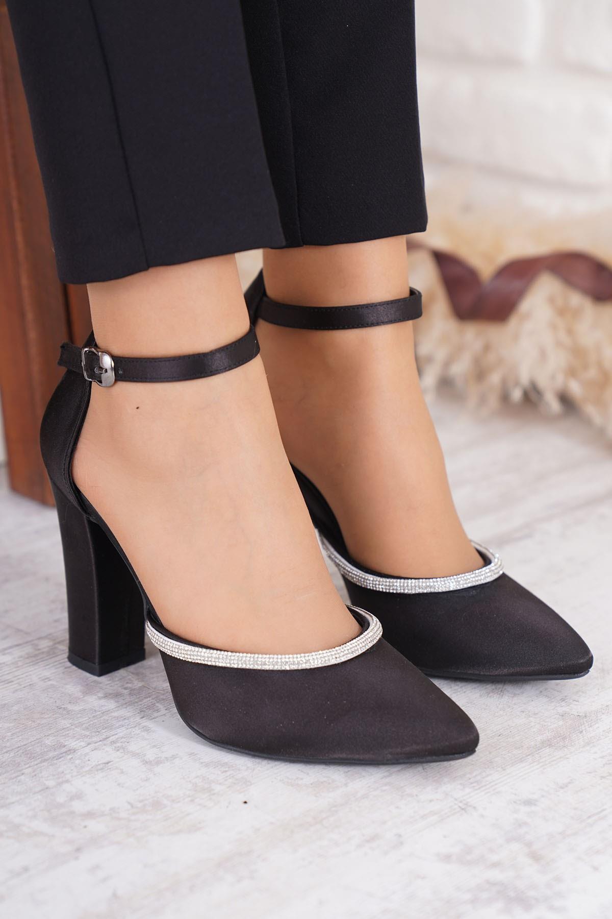 Miu Şerit Taş Karnıyarık Kadın Topuklu Ayakkabı Siyah Saten