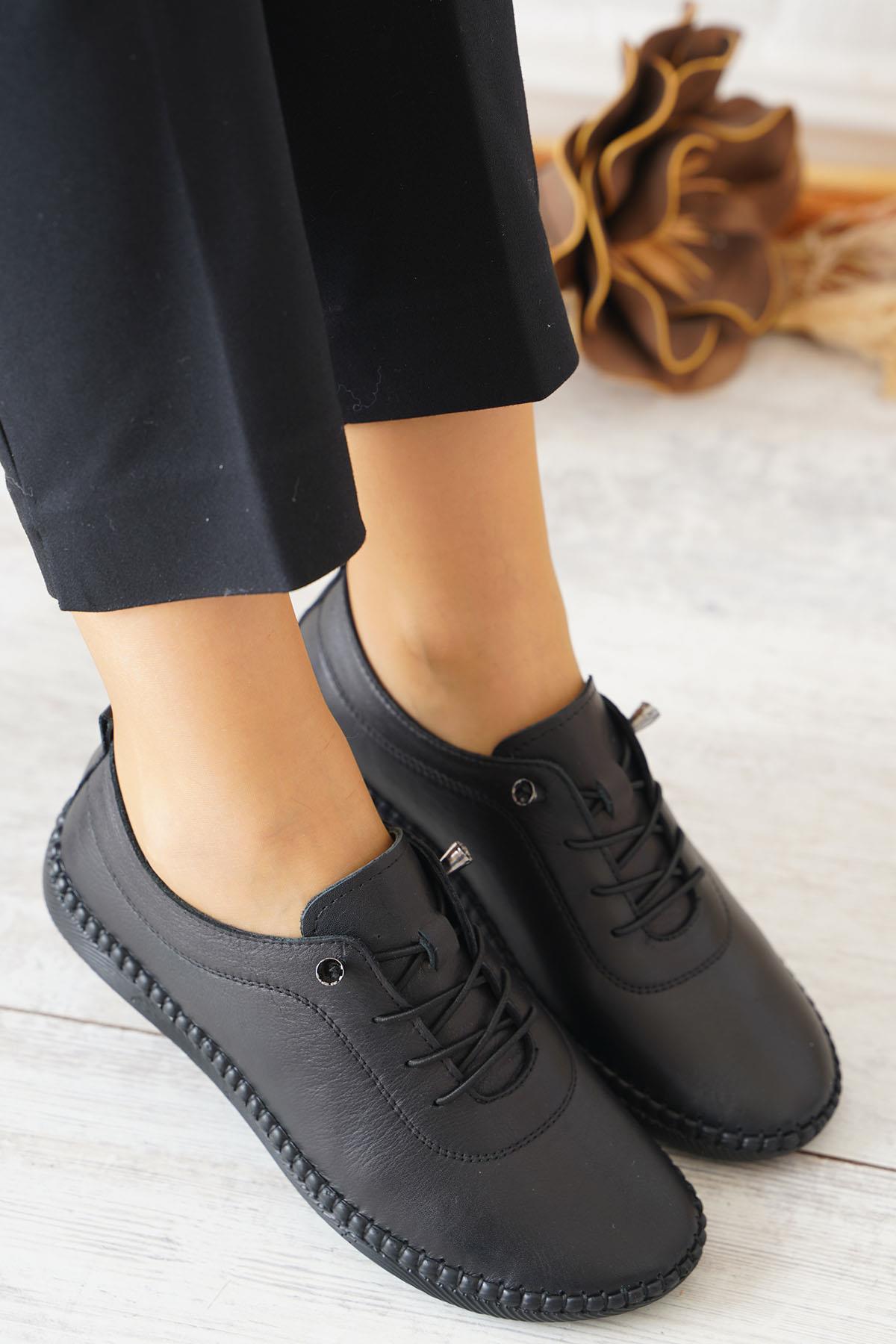 Negade Taban Dikmeli Hakiki Deri Kadın Ayakkabı Siyah Cilt