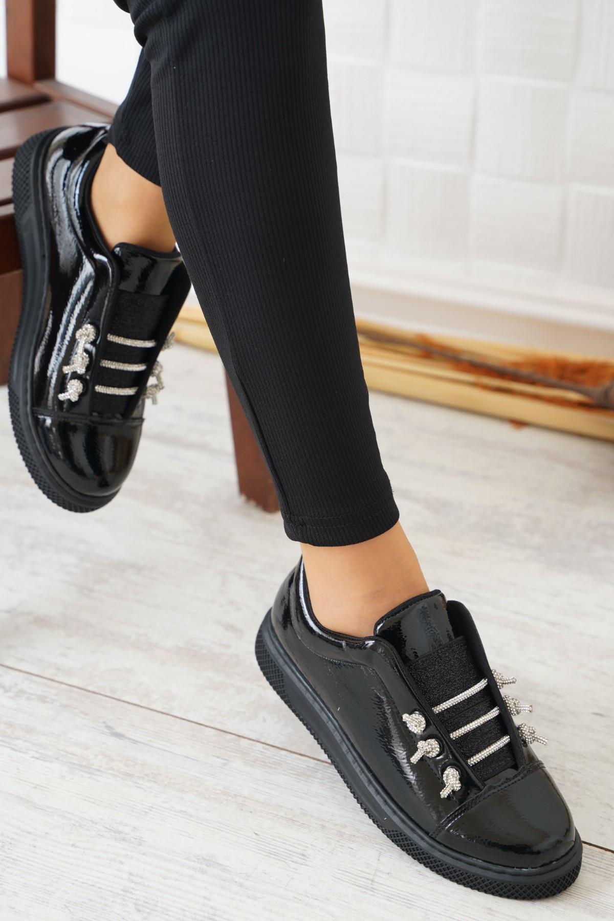 Tereh Taşlı Lastikli Kadın Spor Ayakkabı Siyah Kırısık
