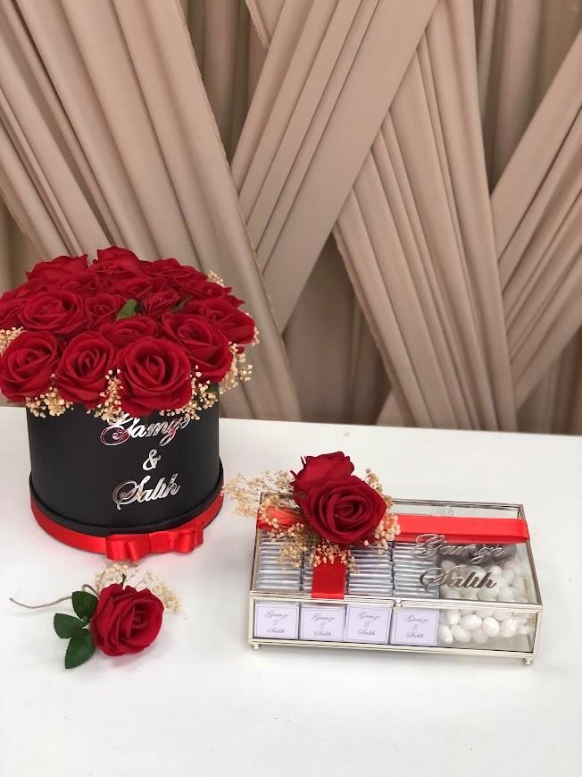 80 Adet Kız İsteme Çikolatası + Anne Gülü 1 Adet +  Siyah Kutuda Kız İsteme Söz Nişan Çiçeği