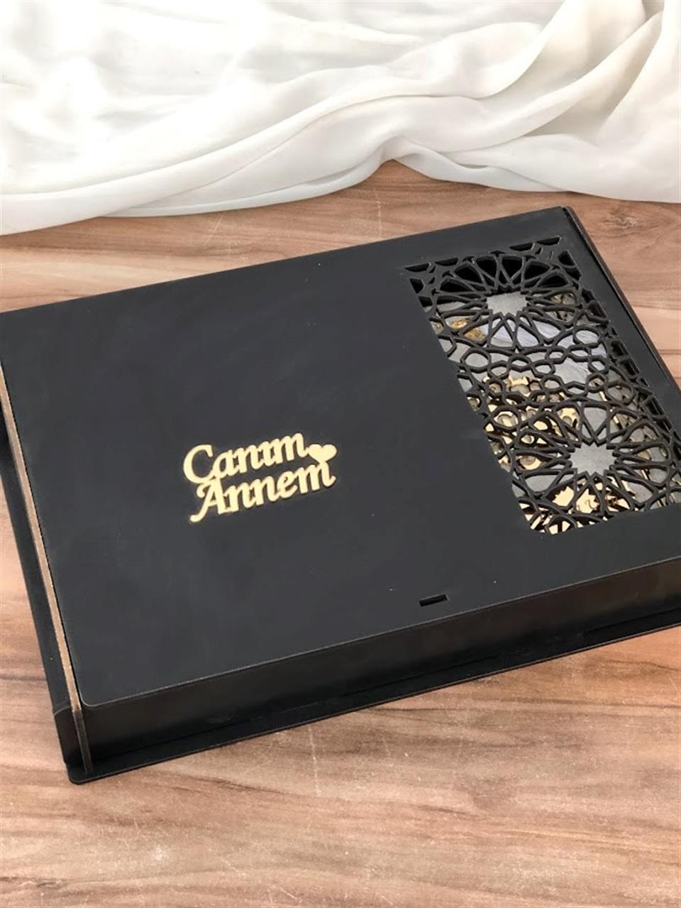 14 şubat sevgililer günü hediyesi Özel Ahşap Kutuda  Kuran-ı Kerim Seccade, Kitap Ayracı Manevi Set