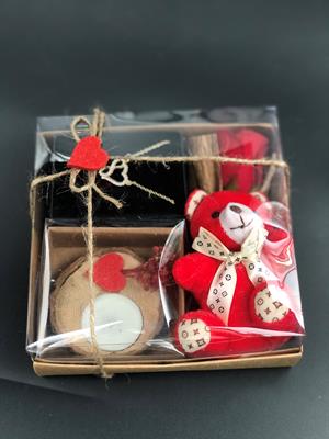 14 Şubat Sevgiliye Aşk Dolu Hediye Seti Kalp Kolye, Ayıcık Anahtarlık, Kütük Mum ve Gül” 