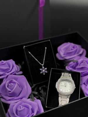 Anneler Günü Hediyesi Özel Kutu İçerisinde Taşlı Saat Ve Lotus Kolye