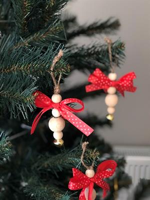 yeni yıl özel süslemeli yılbaşı kırmızı kurdaleli  el yapımı  Yılbaşı ağacı süsü 6 adet