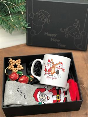 yılbaşı baskılı özel kutuda kupa,ahşap boncuk yıldız anahtarlık yeni yıl konsept kupa hediye seti