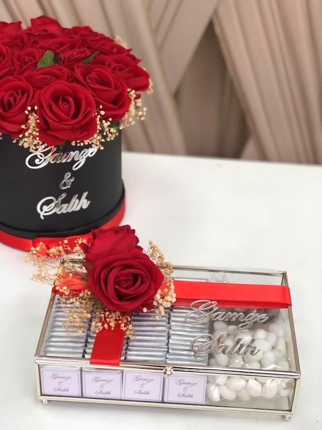 100 Adet Kız İsteme Çikolatası + Anne Gülü 1 Adet +  Siyah Kutuda Kız İsteme Söz Nişan Çiçeği
