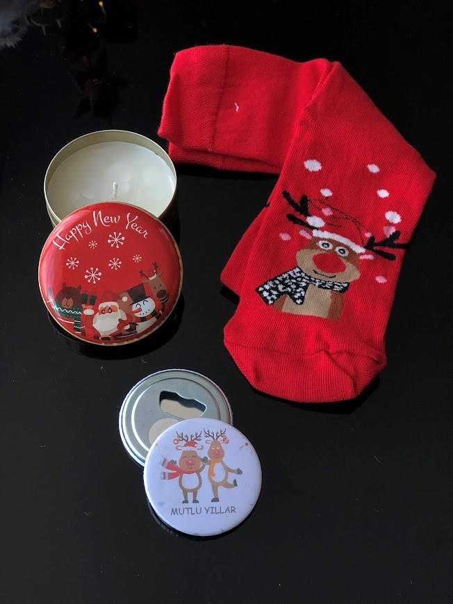 Christmas Temalı Yılbaşı Hediyesi Baskılı Mum Özel Temalı Açacak ve Yeni Yıl Yılbaşı Çorabı 