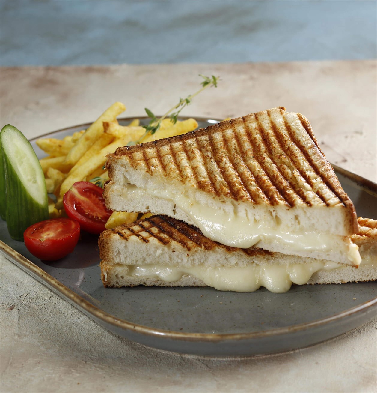 Yaman'dan Kaşarlı Tost Tarifi ve Püf Noktaları