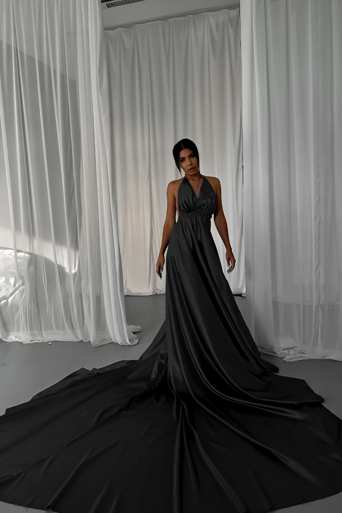 Özel Tasarım Saten Uzun Elbise