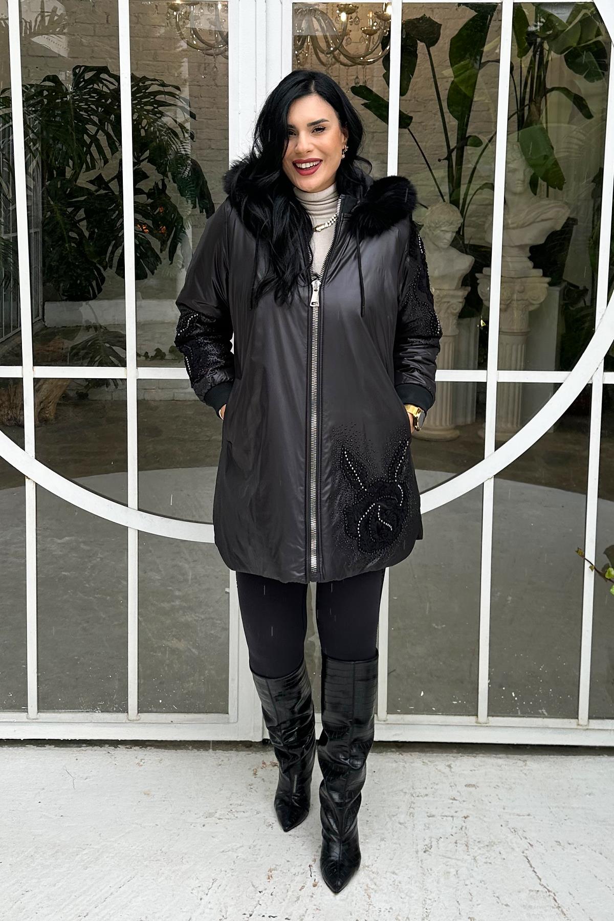 -20 Korumalı Taş Detaylı Büyük Beden Mont - Siyah 