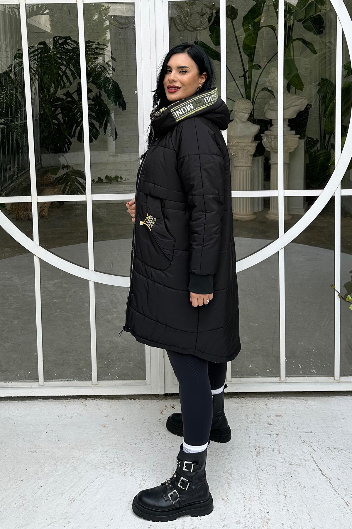 Büyük Beden Yaka Detaylı Mont - Siyah
