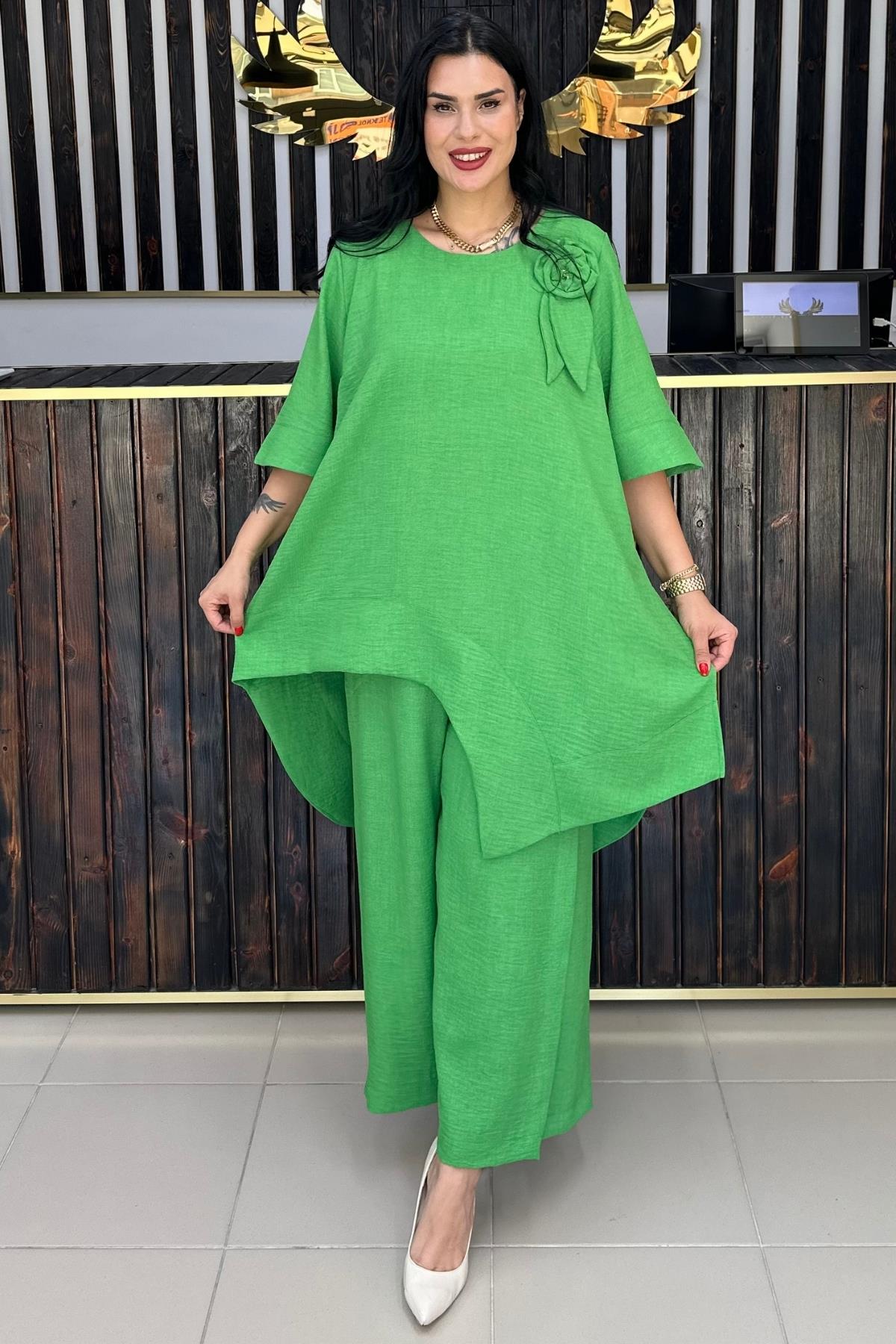 ÇİÇEK BROŞLU ASİMETRİK KETEN TAKIM YEŞİL BÜYÜK BEDEN