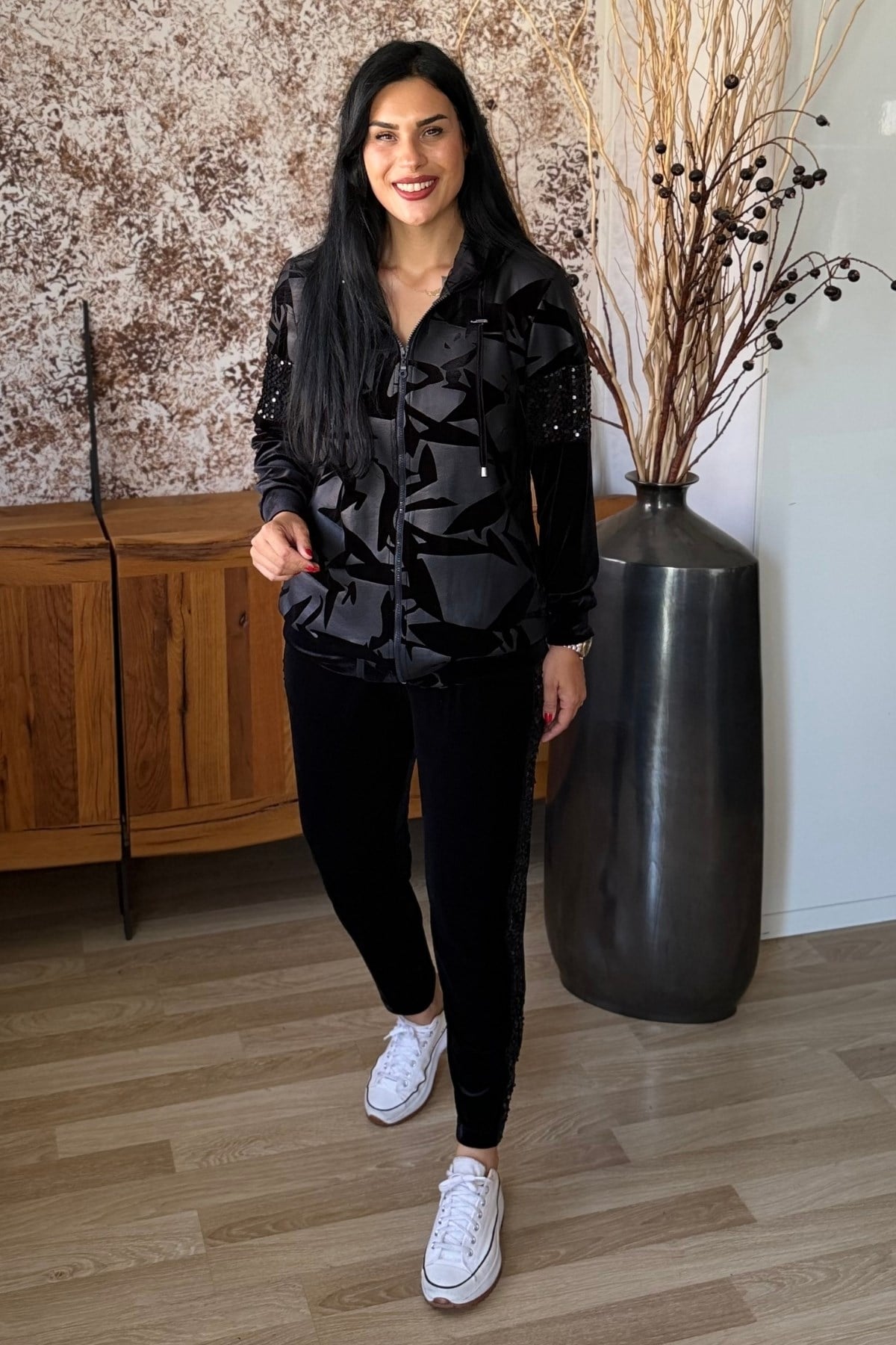 KADİFE VE PAYETLİ TAKIM LİKRALI