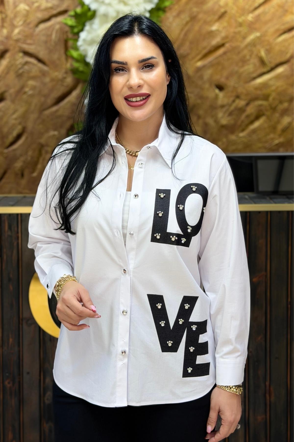 LOVE TAŞLI BEYAZ BÜYÜK BEDEN GÖMLEK