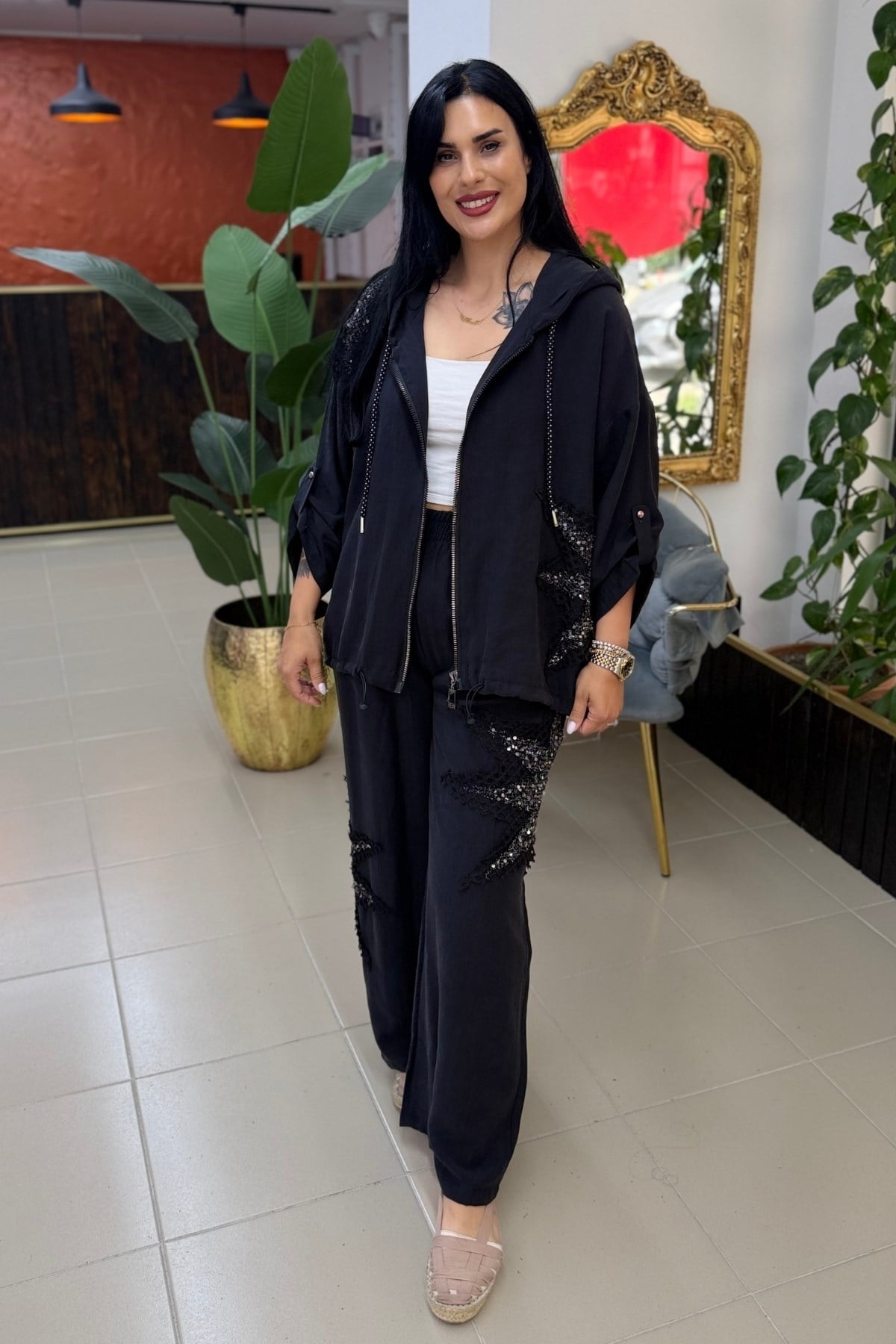 YILDIZ DETAYLI PAYETLİ TAKIM