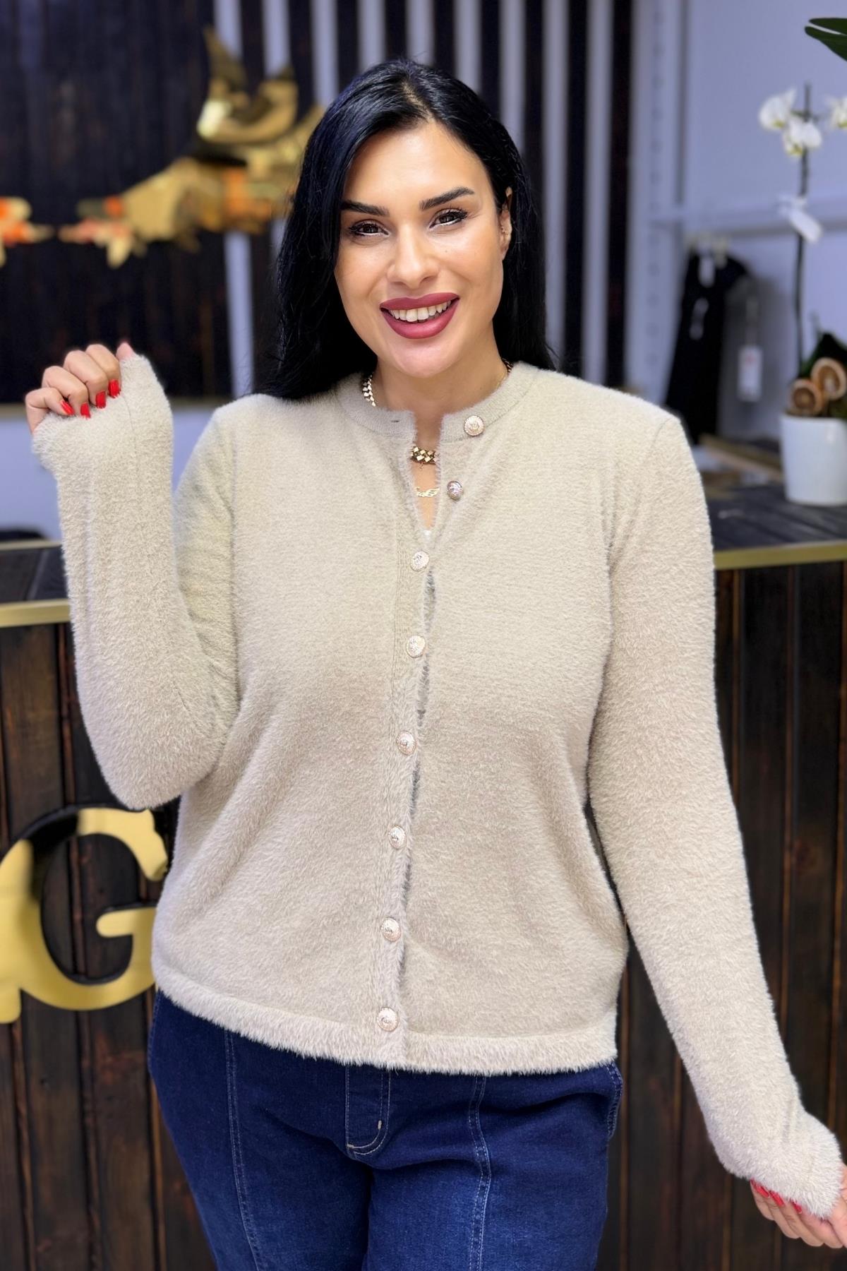 YUMOŞ KUMAŞ LİKRALI BÜYÜK BEDEN HIRKA