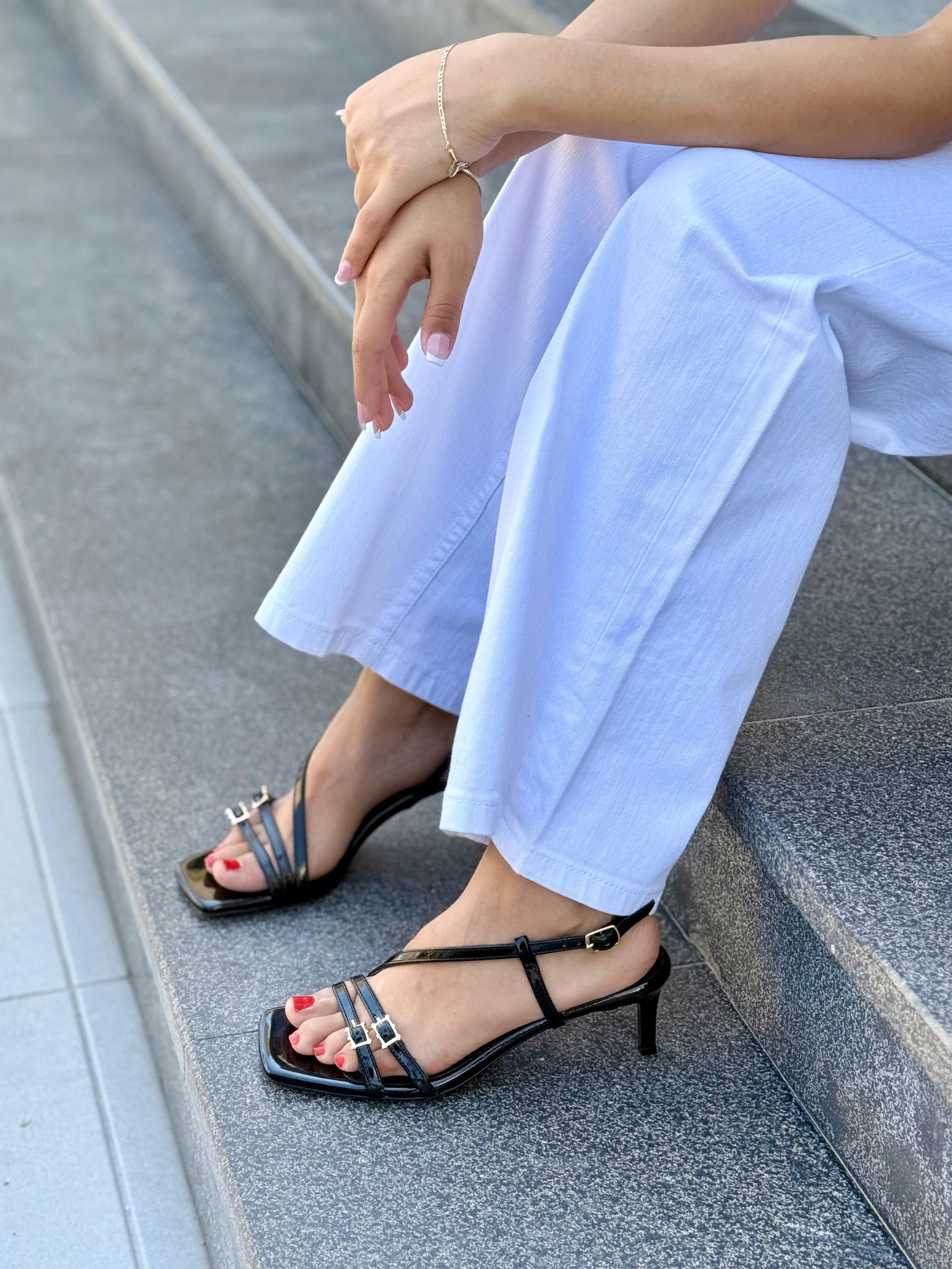 BH RİNG 2415 36-40 TOKALI TOPUKLU SANDALET