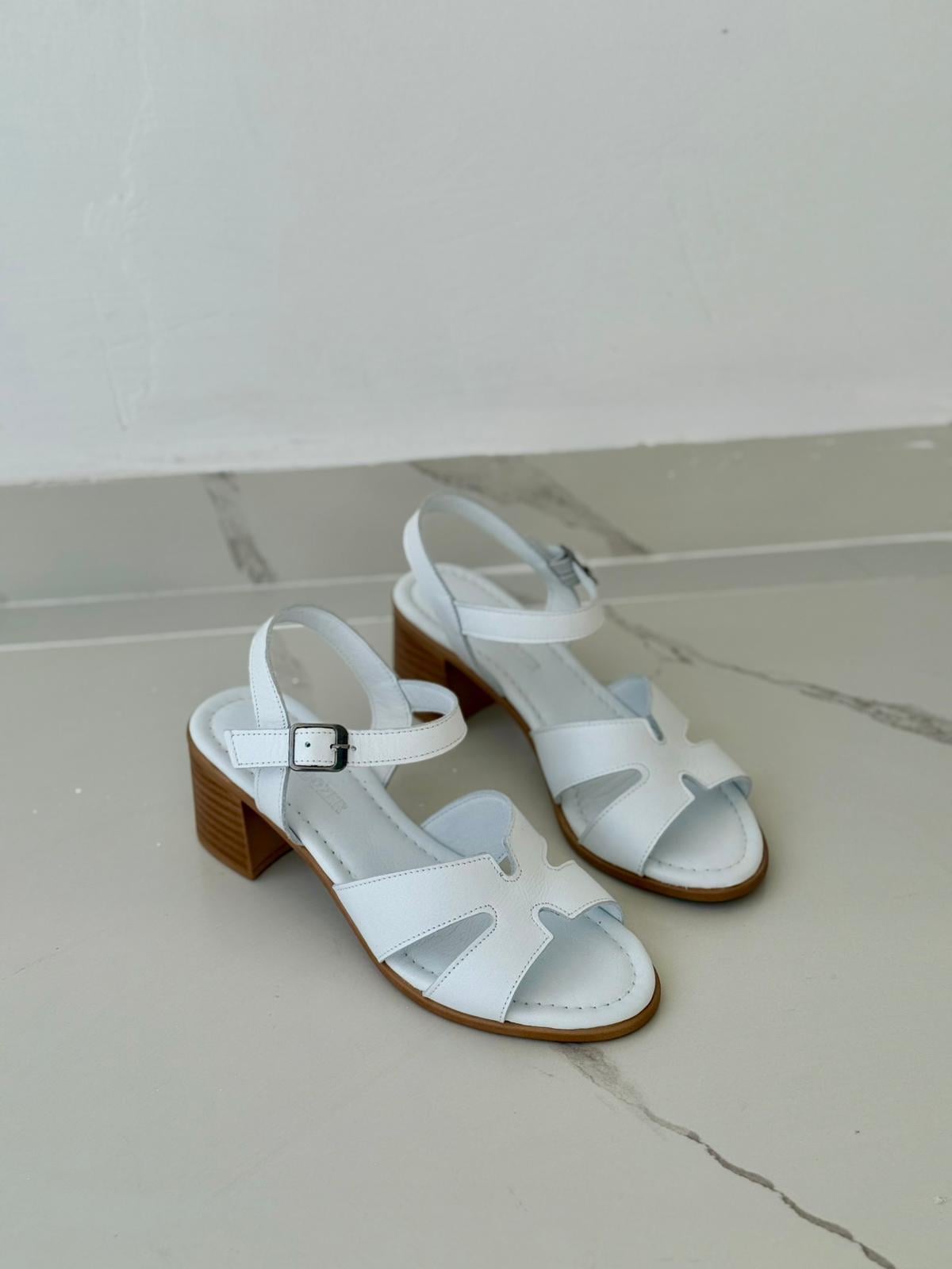 BUL HEMS 251812 36-40 HAKİKİ DERİ TOPUKLU SANDALET