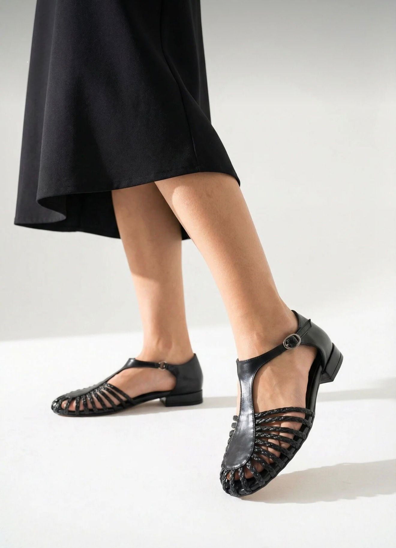 KM VOOLA K705350 36-40 HAKİKİ DERİ SANDALET