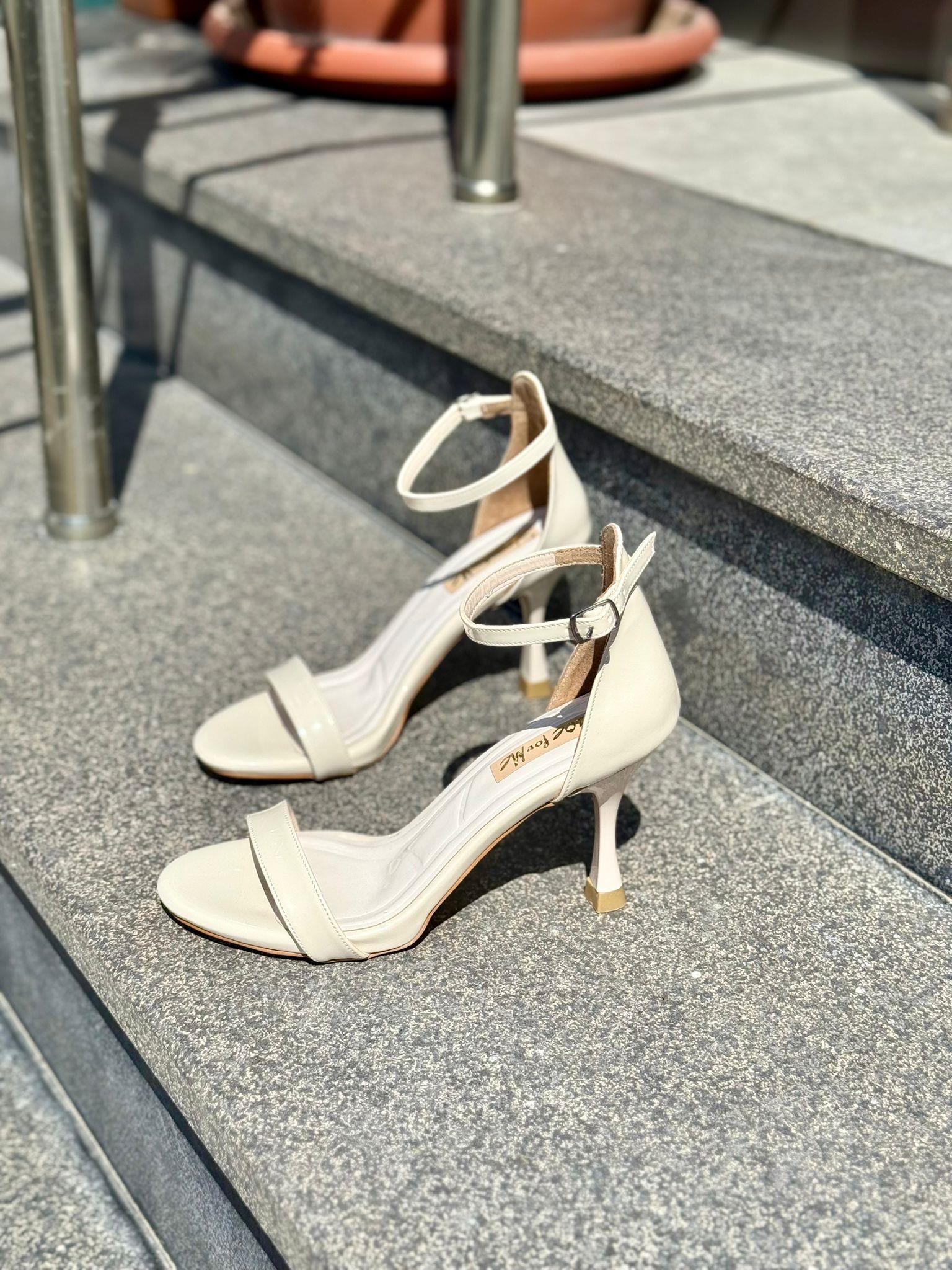 PM MİKKA K660 36-40 TOPUKLU SANDALET