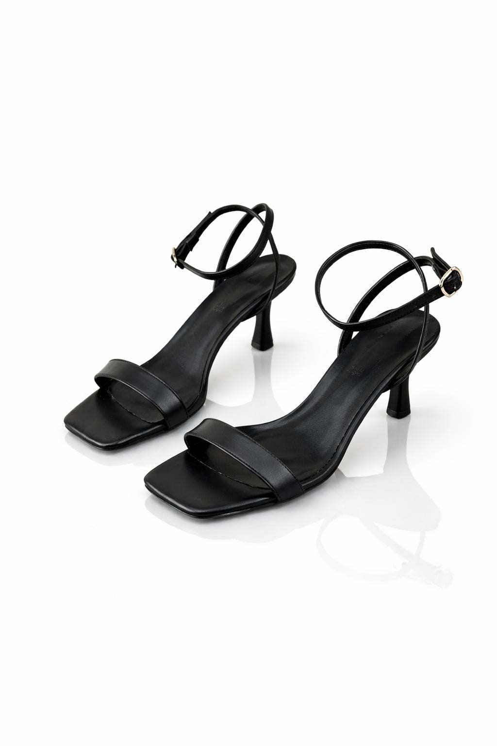 PM NİXİE K608 36-40 TOPUKLU SANDALET