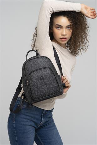 BENETTON 818 SIRT ÇANTASI