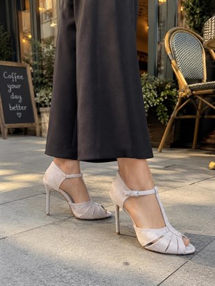 BH SALSA 36-40 TOPUKLU SANDALET
