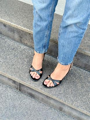 BH SESİ 36-40 TOPUKLU SANDALET