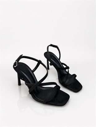 BH ZİNNA 36-40 TOPUKLU SANDALET