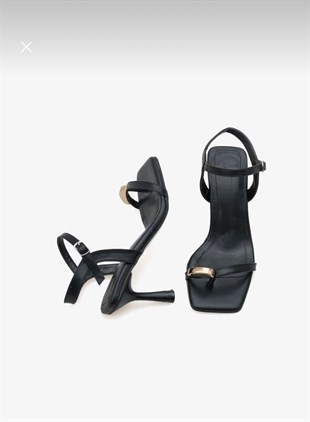 IN SİSA 600 36-40 TOPUKLU SANDALET