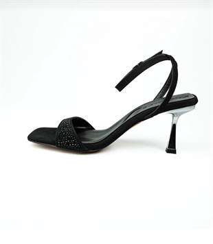 PM AMARİS K111 36-40 TOPUKLU SANDALET