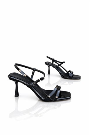PM BRİELLA K92 36-40 TOPUKLU SANDALET