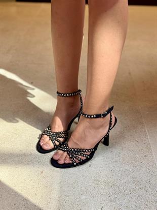 PM LOWİ K83 36-40 TAŞLI TOPUKLU SANDALET