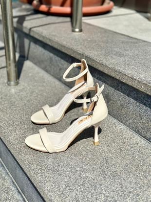 PM MİKKA K660 36-40 TOPUKLU SANDALET