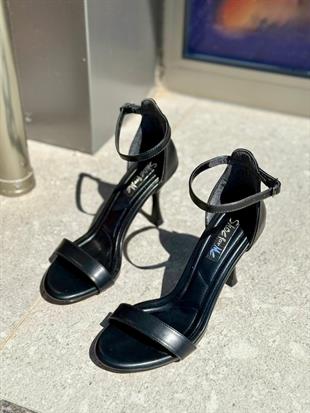 PM MİKKA K660 36-40 TOPUKLU SANDALET