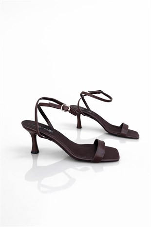 PM NİXİE K608 36-40 TOPUKLU SANDALET