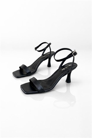 PM NİXİE K608 36-40 TOPUKLU SANDALET