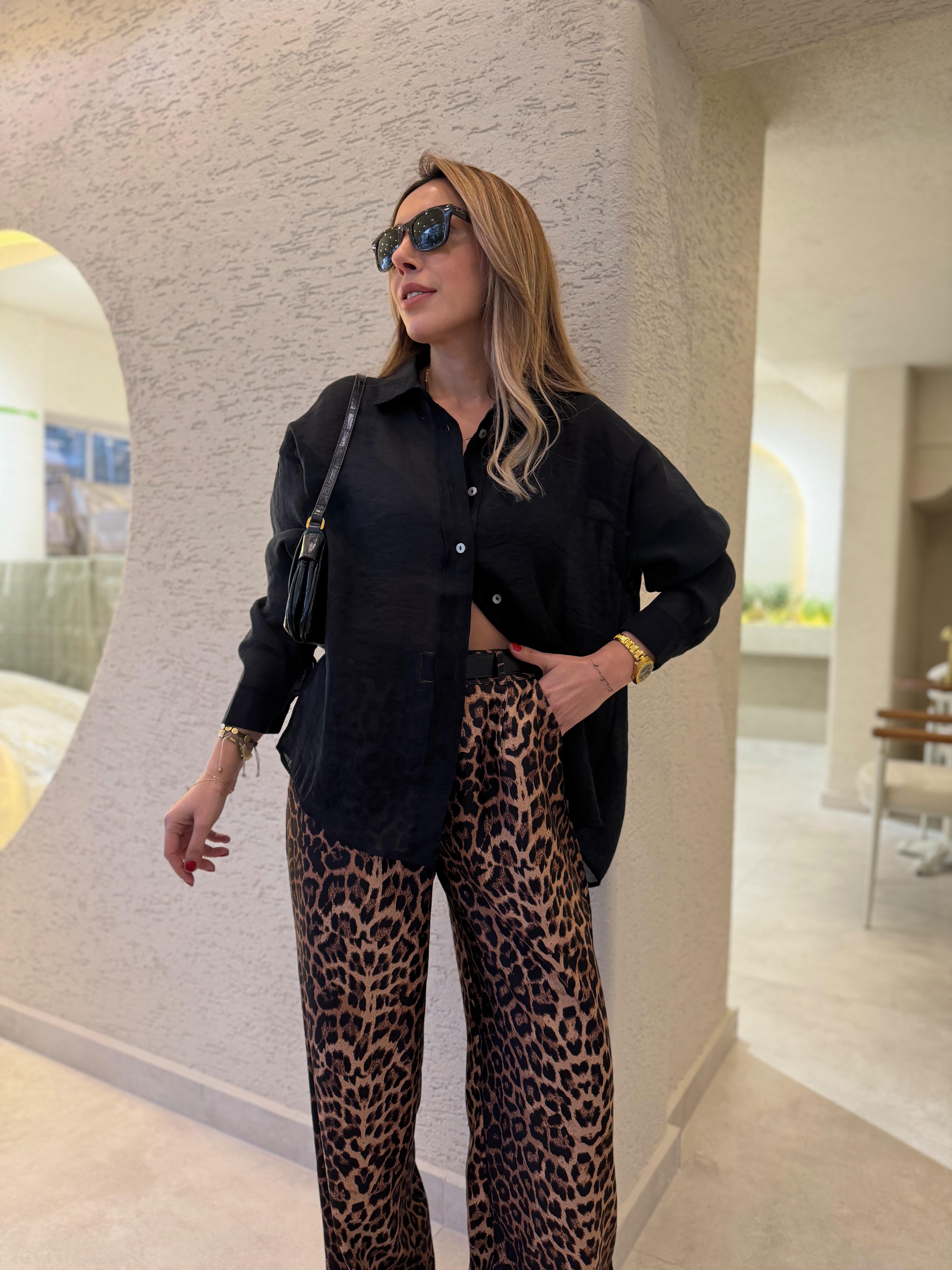 4924 Siyah Oversize İpeksi Gömlek