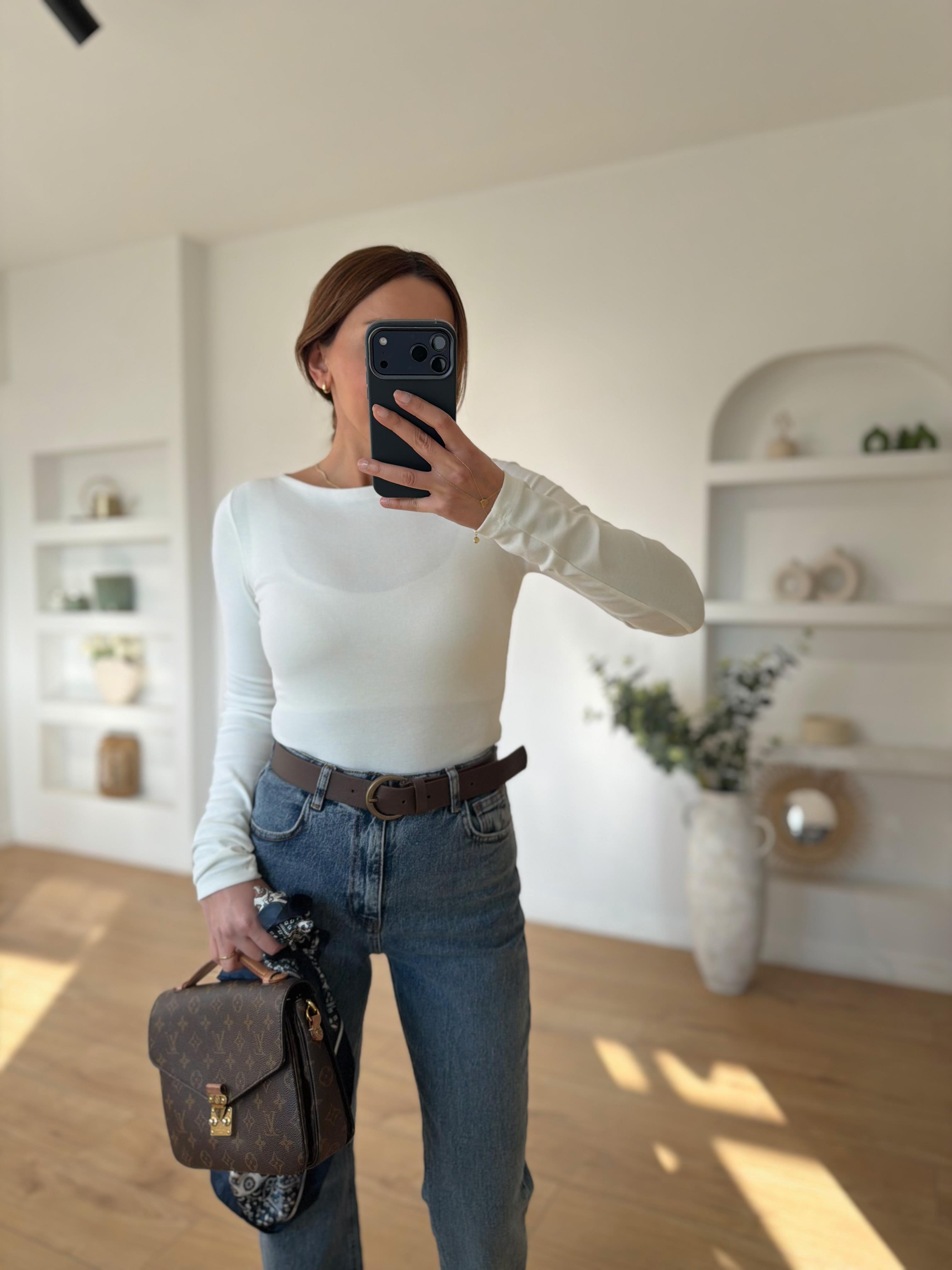 Dilvin 31332 Ekru Kayık Yaka Kolsuz Top