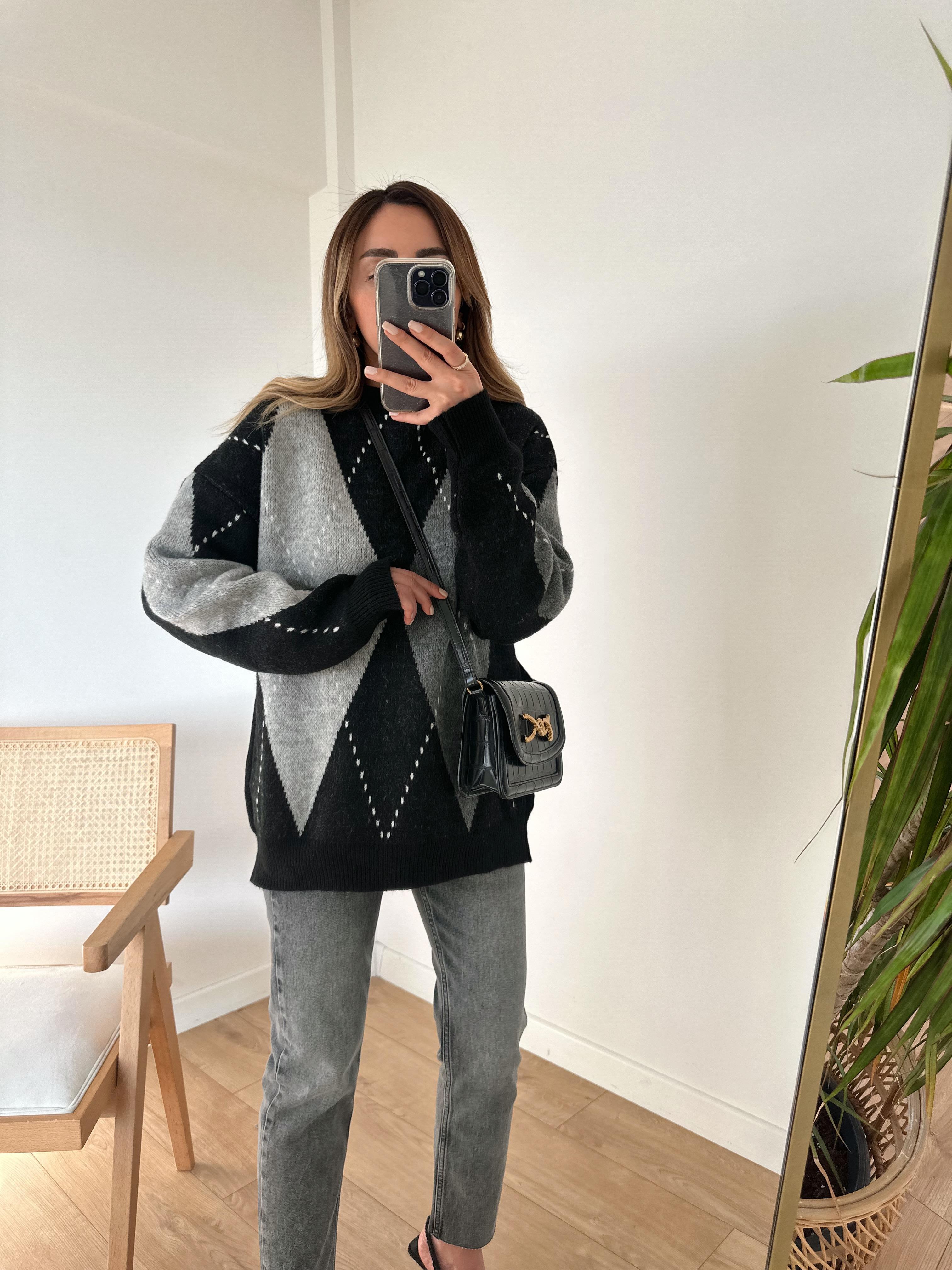 KIRMIZI SİYAH FÜME GRİ BAKLAVA DESENLİ  OVERSIZE KALIN  KAZAK