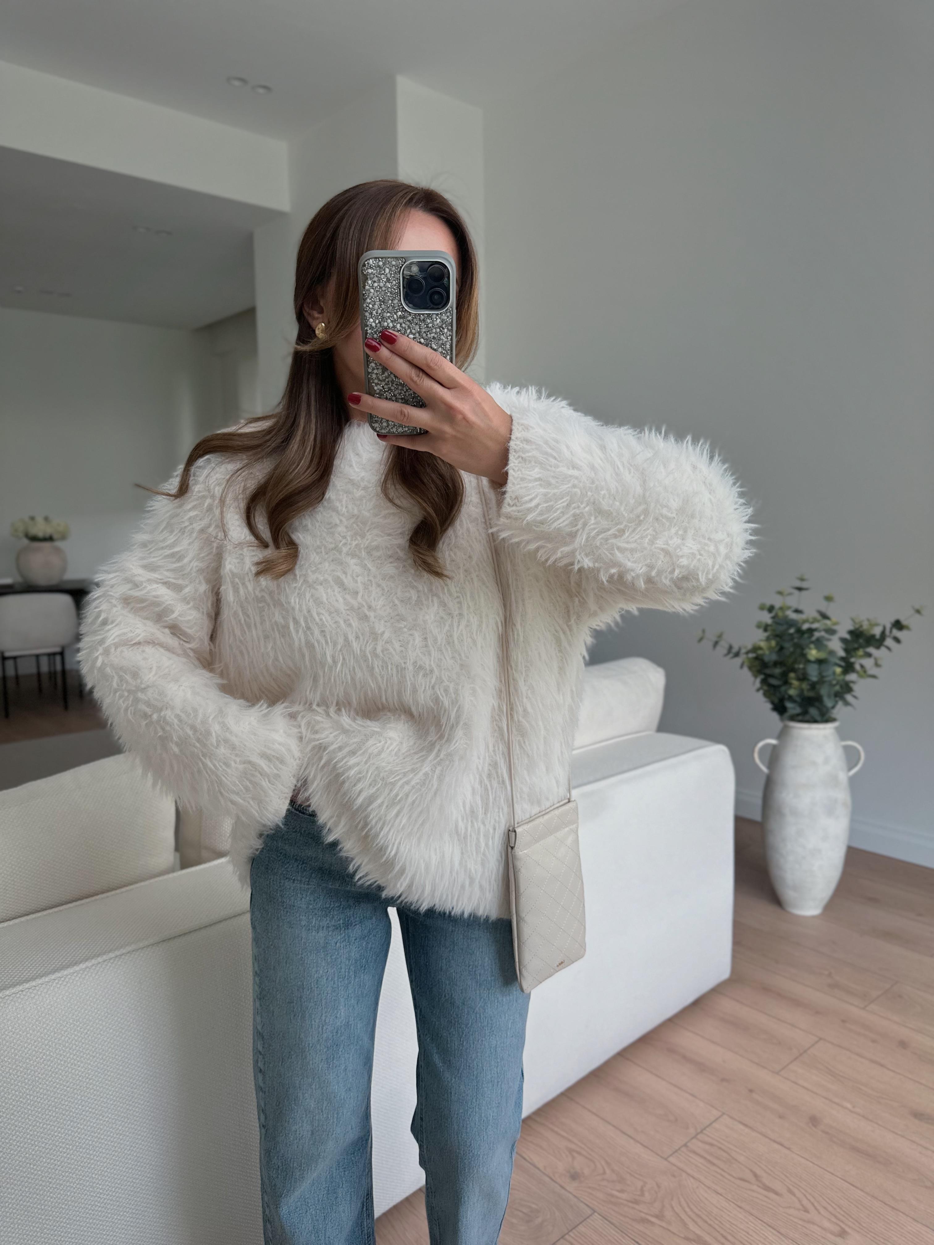 Premium Tüylü Ekru Oversize Kazak