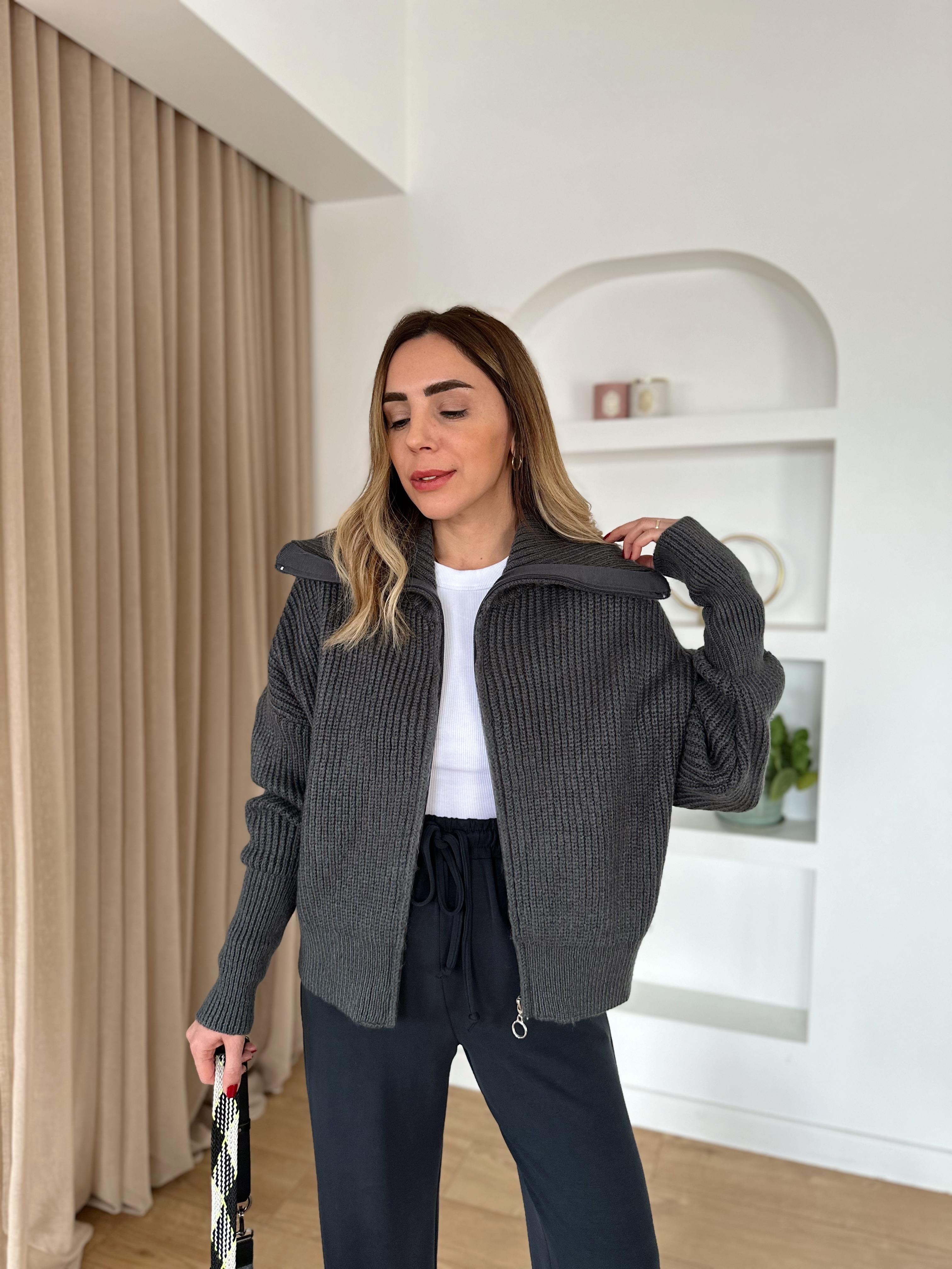 SELANİK YAKA FÜME FERMUARLI KALIN HIRKA
