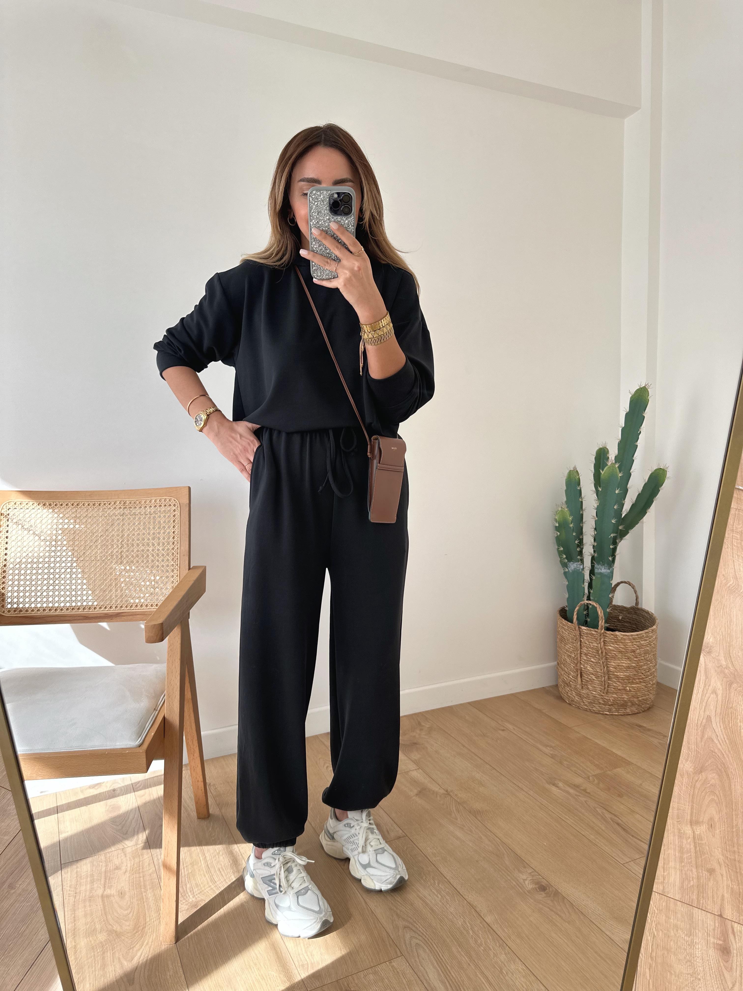 SİYAH KAPUSONLU MODAL TAKIM