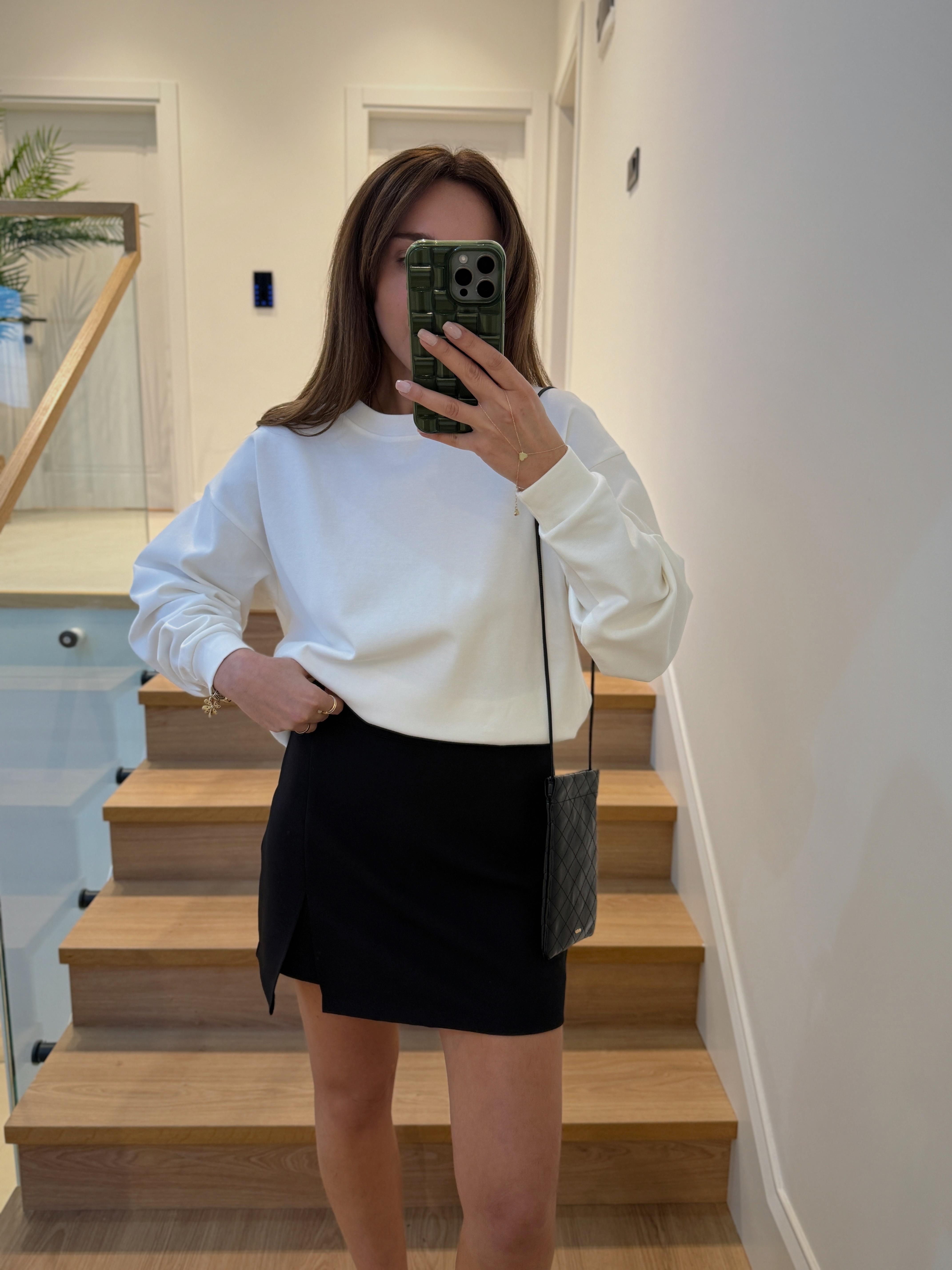 1002 Düz Beyaz Sweatshirt