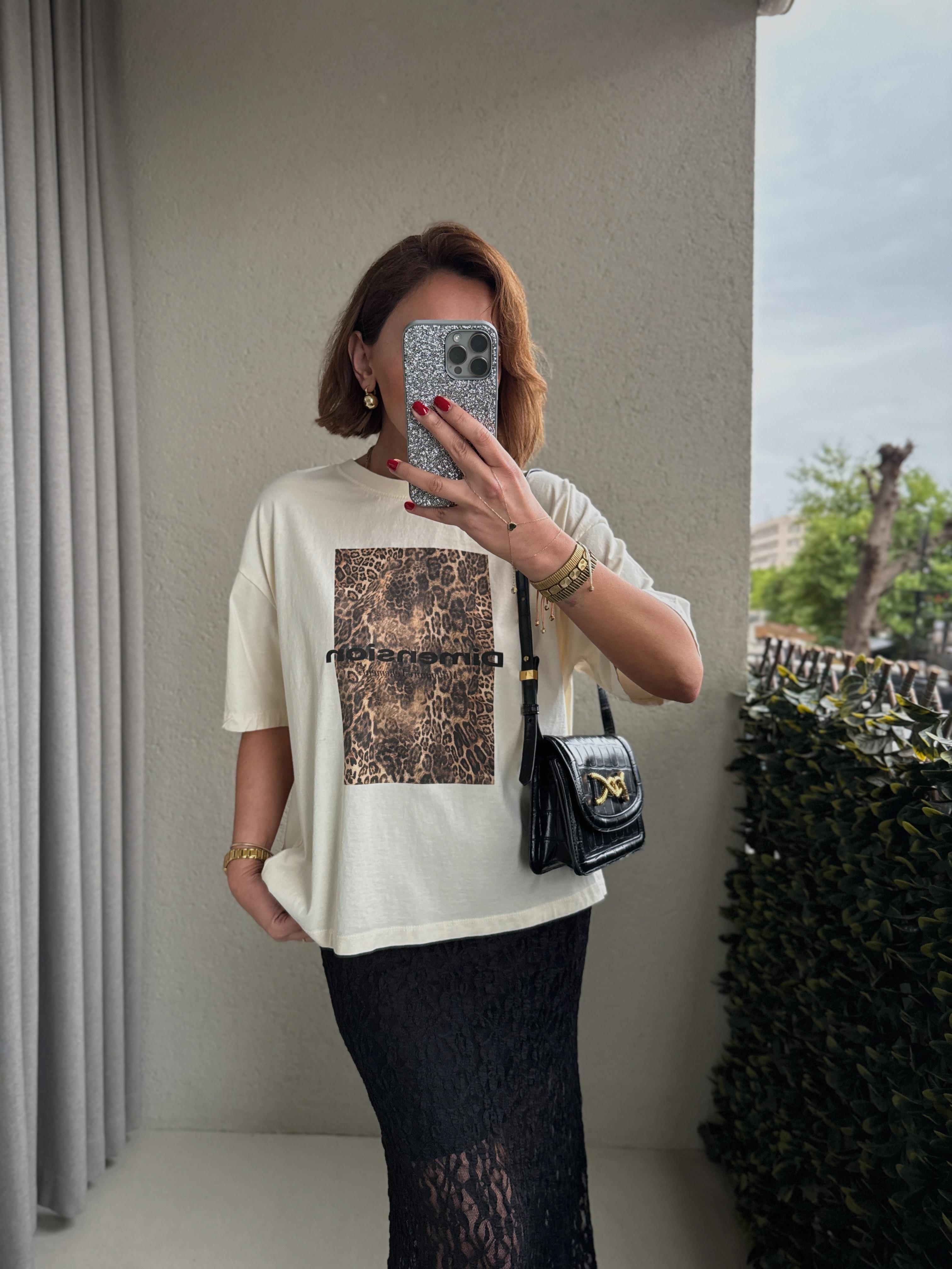 1040 Leopar Baskılı Krem Tişört