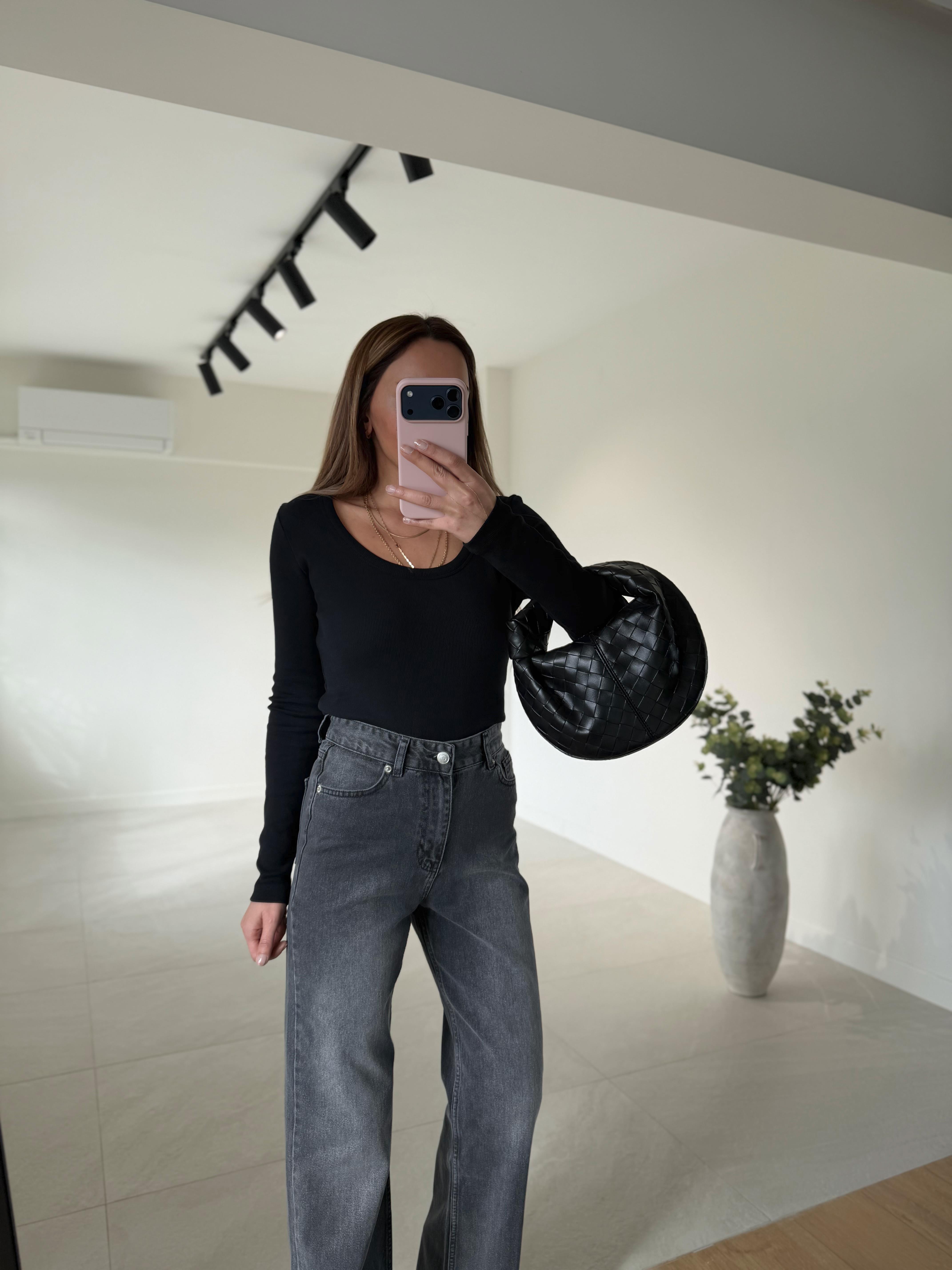 472 Kayık Yaka Fitilli Siyah Body