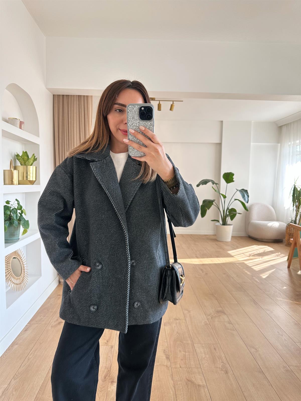 ANTRASİT SİYAH CEPLİ KAŞE KABAN