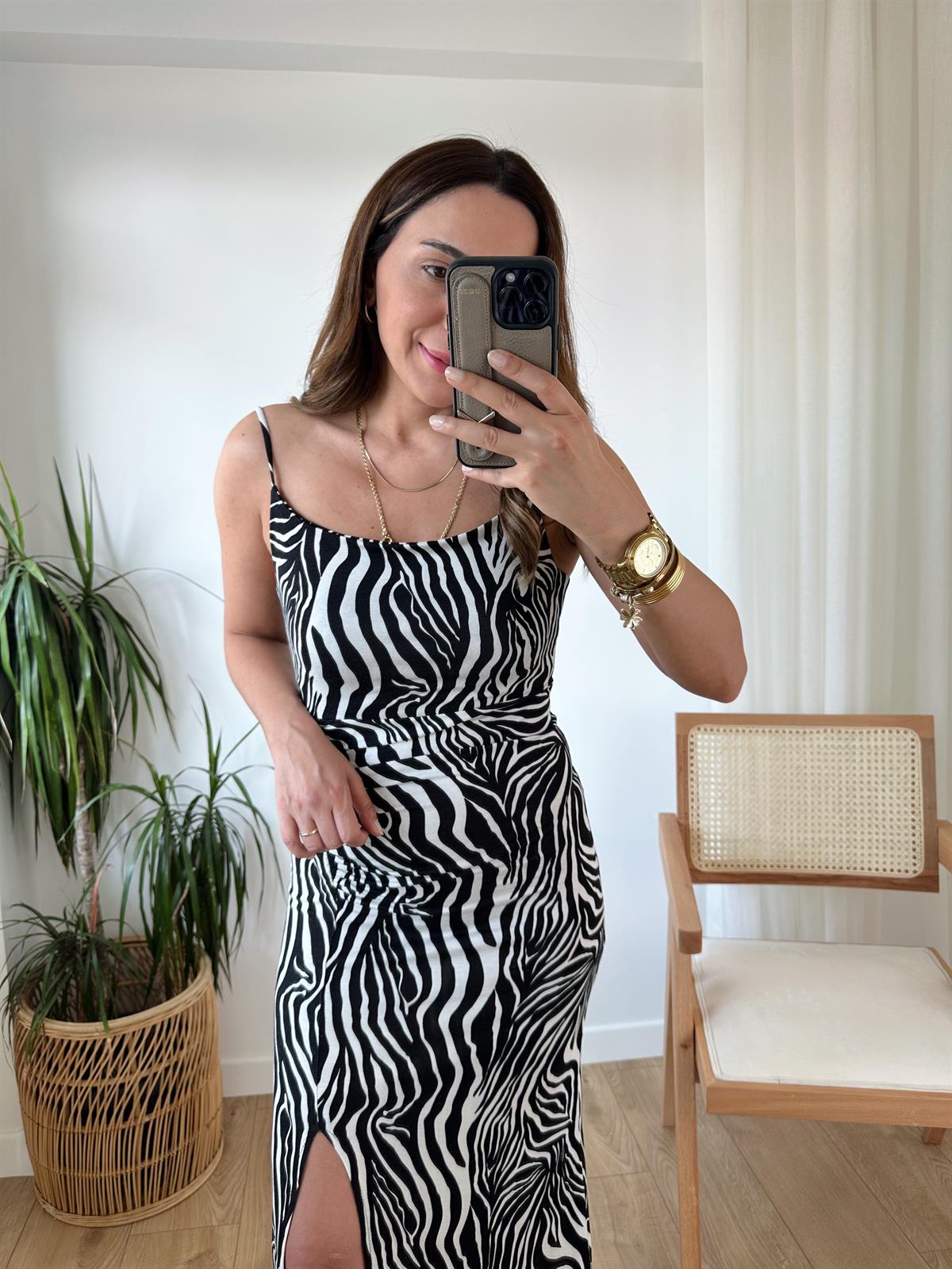 Askılı Zebra Yırtmaçlı Elbise · 5