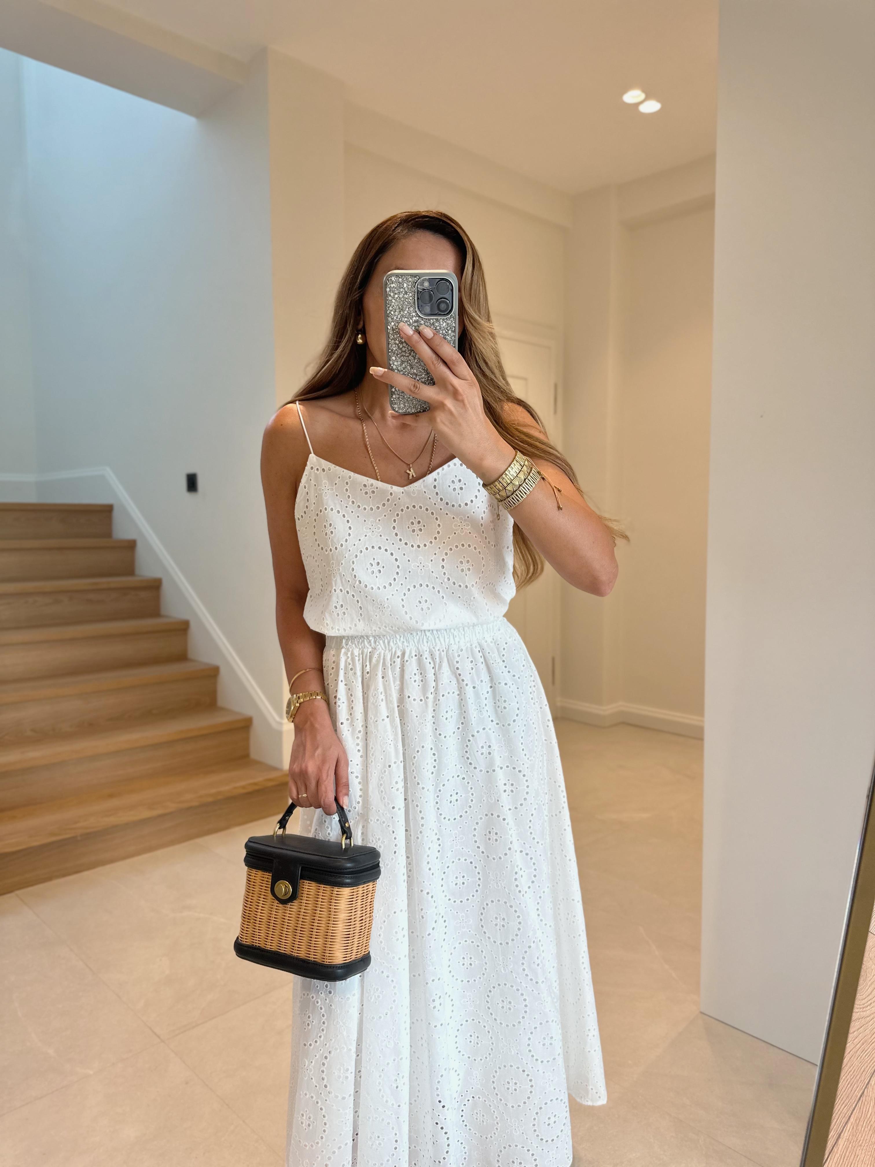 Beyaz Fisto Detaylı Astarlı Bluz